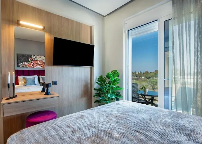 Santa Marina Luxury #3 *